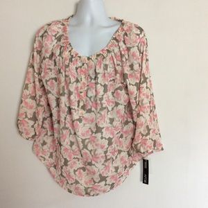 NEW Woman’s plus size blouse 1X floral pastel Apt9